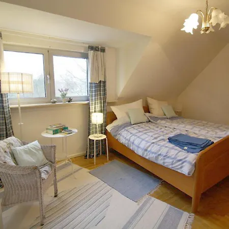 11 Mit Grosser Terrasse Am Privatsee *