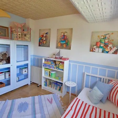 11 Mit Grosser Terrasse Am Privatsee