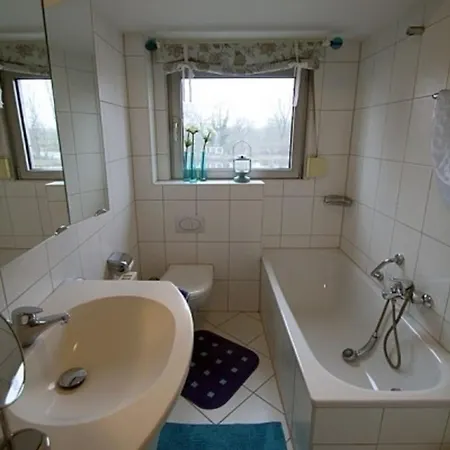 11 Mit Grosser Terrasse Am Privatsee Apartment *