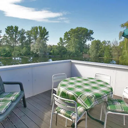 Ferienwohnung 11 Mit Grosser Terrasse Am Privatsee * Karlsruhe